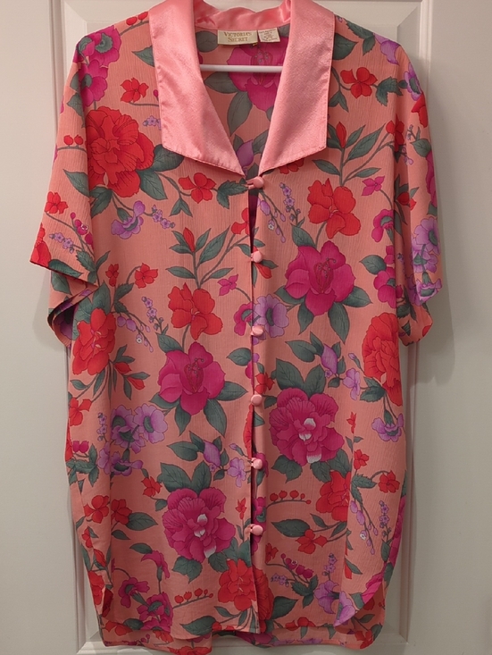 Victoria's Secret Other - Vintage Victoria's Secret Floral Button-Up Top